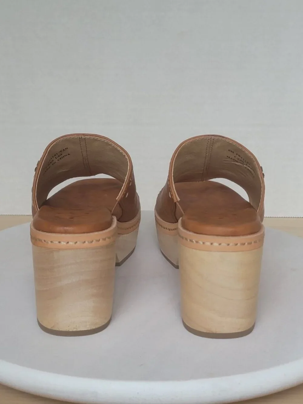 Frye Hazel Tan Leather Wood Platform Clogs Boho Mule Slide Sandal 70s Size 6M